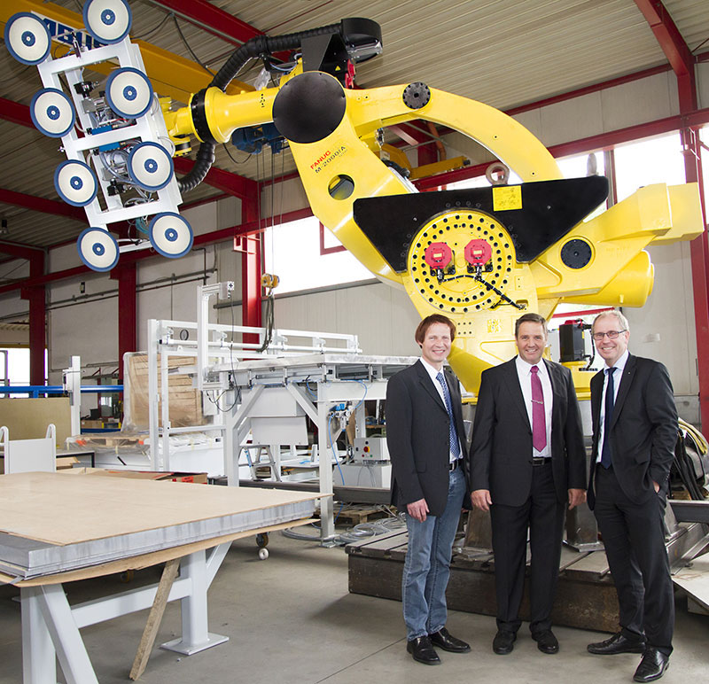 Weltgrößter Produktionsroboter entsteht im Kreis Paderborn Ulrich Rotte GmbH