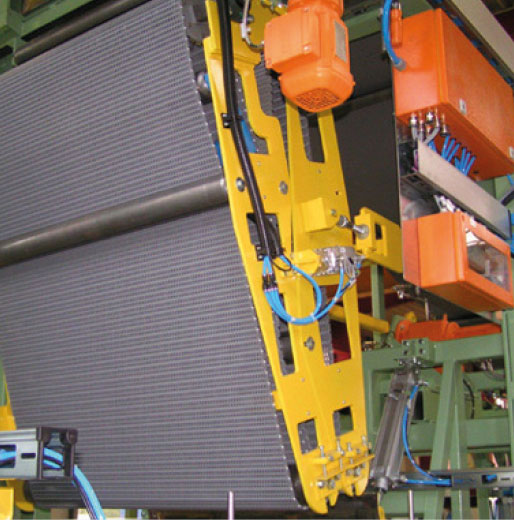 Transport belt in Rubber batch off system