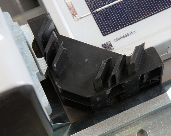 Solar modules corner pack corners