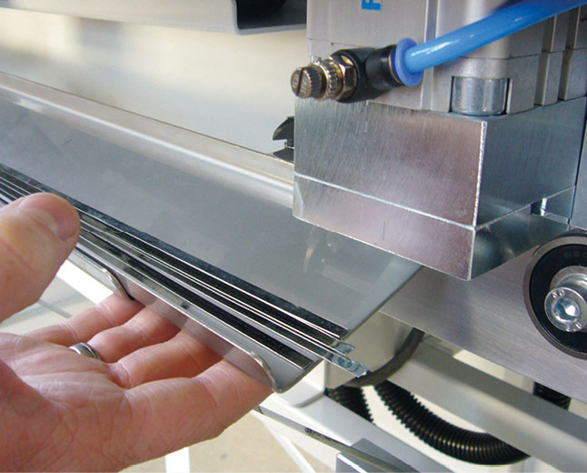 Stretching and cutting of solder ribbons