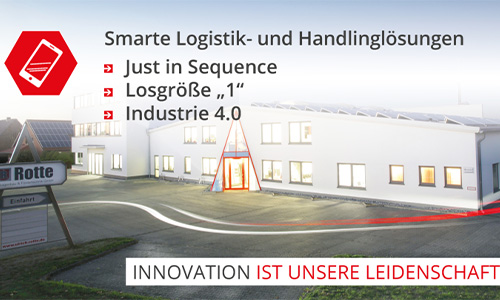 Sonnenbeschienenes modernes Firmengebäude mit Texten zur smarten Logistik und Handlinglösungen, Stichpunkten wie Just in Sequence, Losgröße 1, Industrie 4.0 und dem Slogan Innovation ist unsere Leidenschaft.